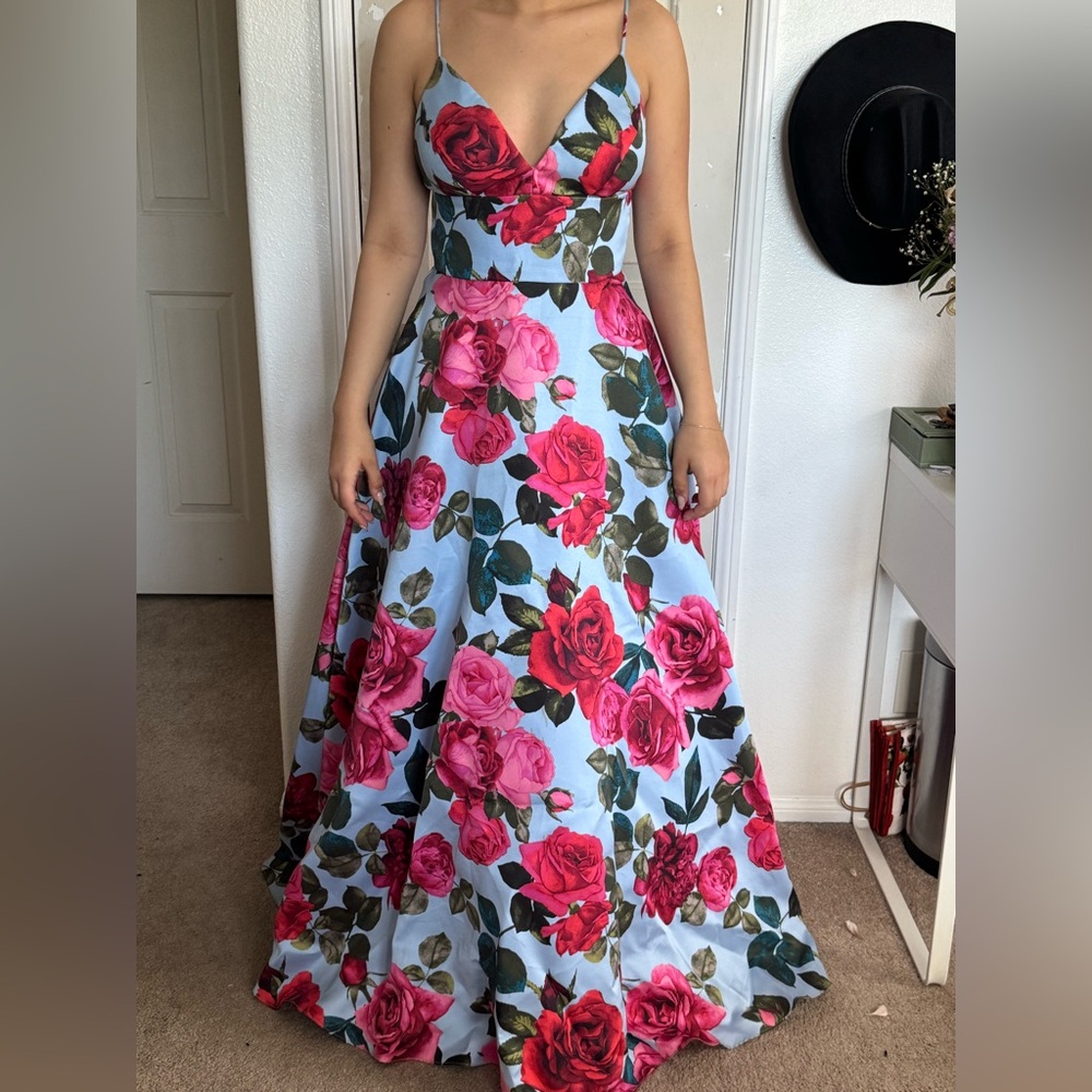 Floral Maxi Dress - Picture 8 of 10